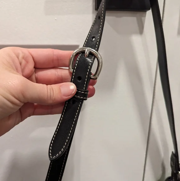 Vintage DOONEY and BOURKE green reptile print leather bag